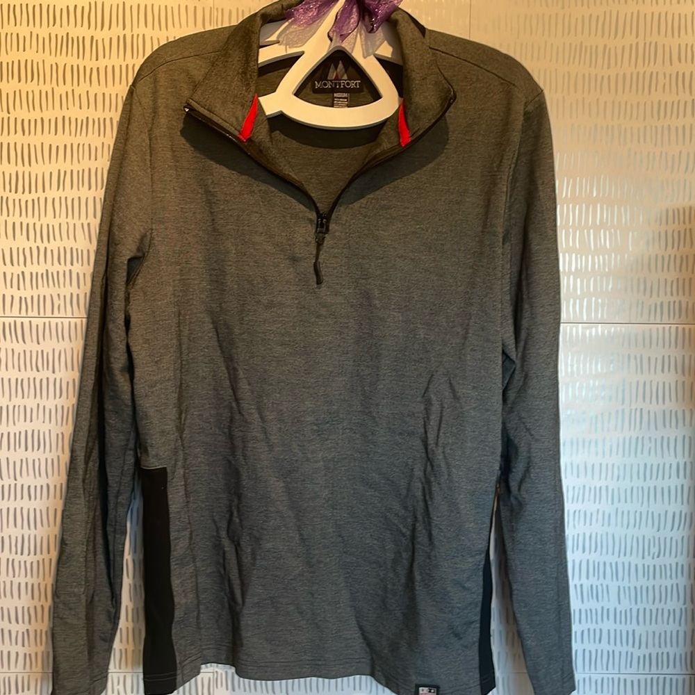 Montfort men’s long sleeve pullover jacket, quarter zip size medium